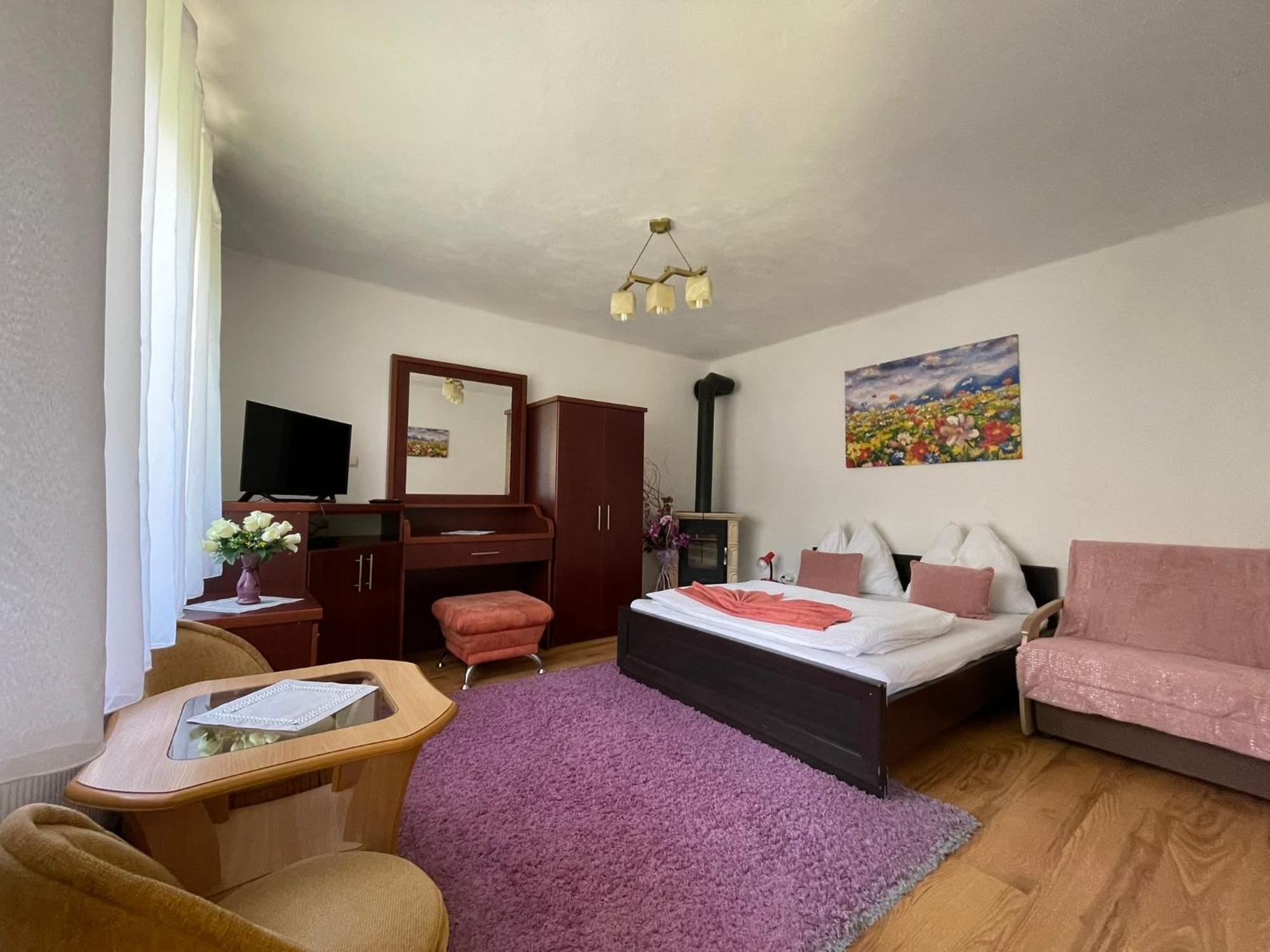 Apartmany Pod Troma Korunami Červený Kláštor Esterno foto