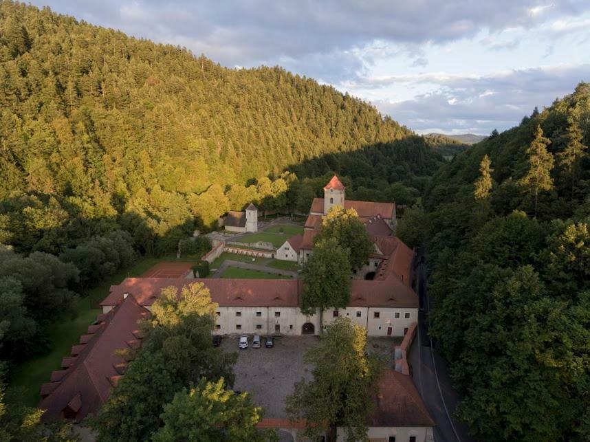 Apartmany Pod Troma Korunami Červený Kláštor Esterno foto